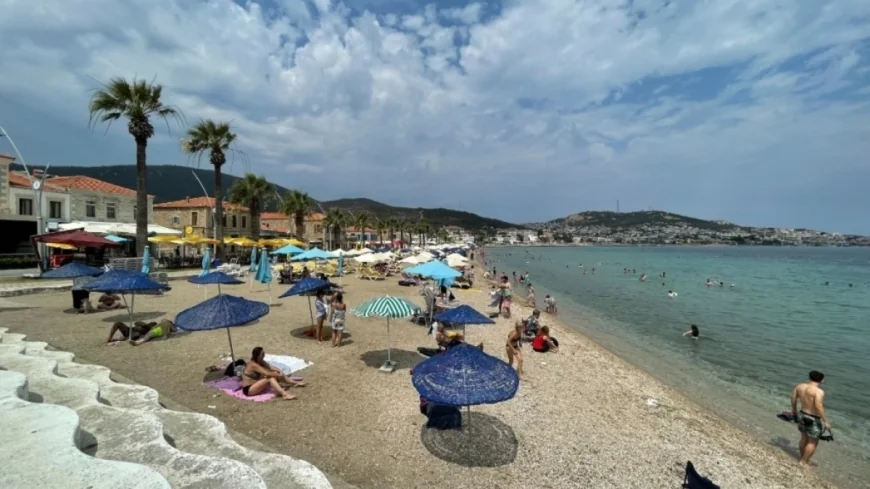 Ne Ayvalık Ne Çeşme! Foça Ege’nin Gerçek Cenneti Çıktı: Tarih, Deniz ve Sessizlik Bir Arada
