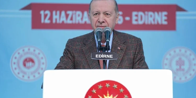 Erdoğan’dan CHP’ye: Sanki siyasi parti değil, dövüş kulübü