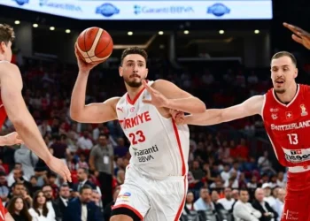 A Milli Erkek Basketbol Takımı, İsviçre’yi 95-72 yenerek grubu lider bitirdi