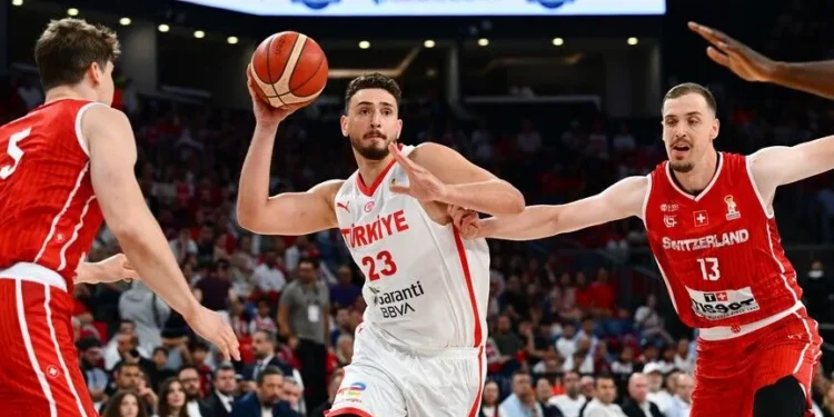 A Milli Erkek Basketbol Takımı, İsviçre’yi 95-72 yenerek grubu lider bitirdi