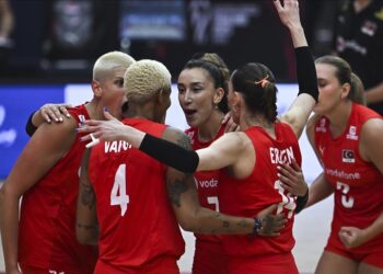 Filenin Sultanları Japonya’yı evinde devirdi, üst üste 8. kez VNL finallerinde!