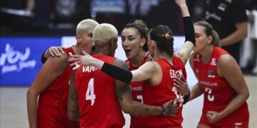 Filenin Sultanları Japonya’yı evinde devirdi, üst üste 8. kez VNL finallerinde!