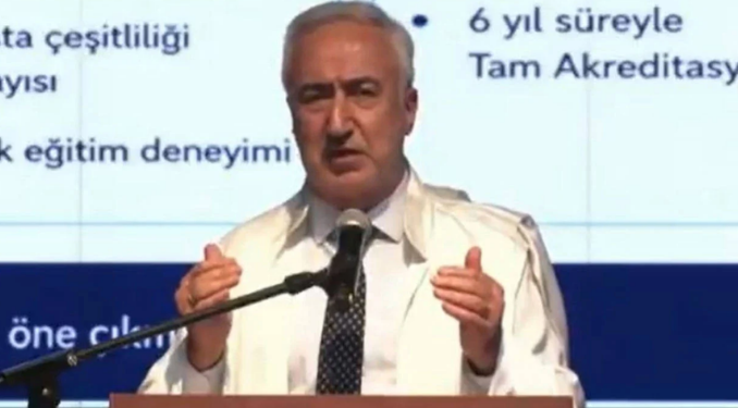 İÜ Rektörü Zülfikar’dan mezuniyet töreninde tartışmalı “evlilik ve bebek” önerisi