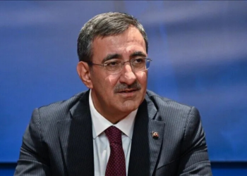 Yılmaz: “Başkalarının silahına güvenerek bağımsız dış politika olmaz”