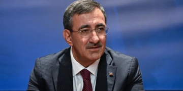Yılmaz: “Başkalarının silahına güvenerek bağımsız dış politika olmaz”