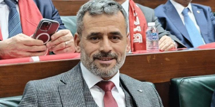 AK Partili Belediye Başkanı Evinin Önünde Bıçaklı Saldırıya Uğradı
