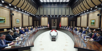 Erdoğan ve Trump heyetleriyle bir araya geldi