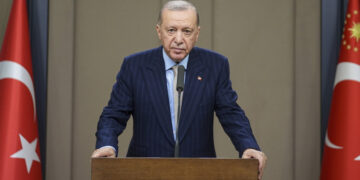 Cumhurbaşkanı Erdoğan’dan Katar’ın Eski Emiri İçin Taziye Mesajı