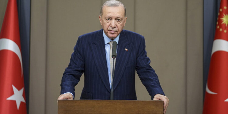 Cumhurbaşkanı Erdoğan’dan Katar’ın Eski Emiri İçin Taziye Mesajı