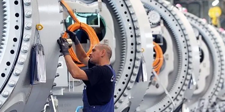 Sanayi üretimi mayısta aylık bazda %2,9 düştü