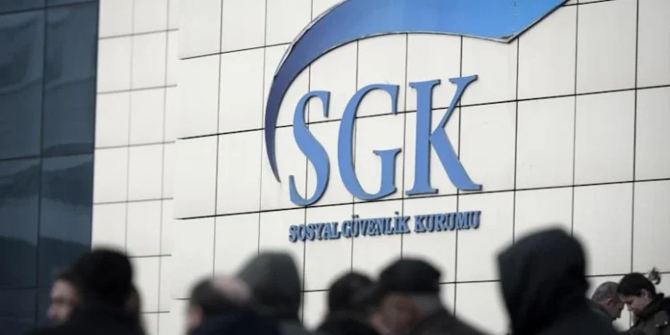 SGK, maaş kesinti sorgulamasını e-Devlet’te erişime açtı