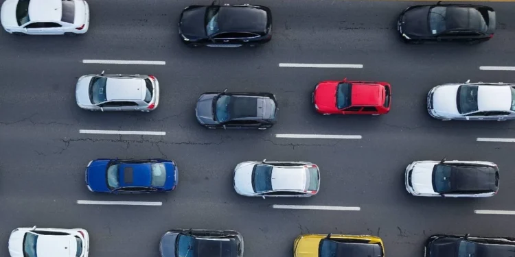 Hız Yapan Araçlar Uyduyla Yavaşlatılacak: Trafikte Yeni Dönem