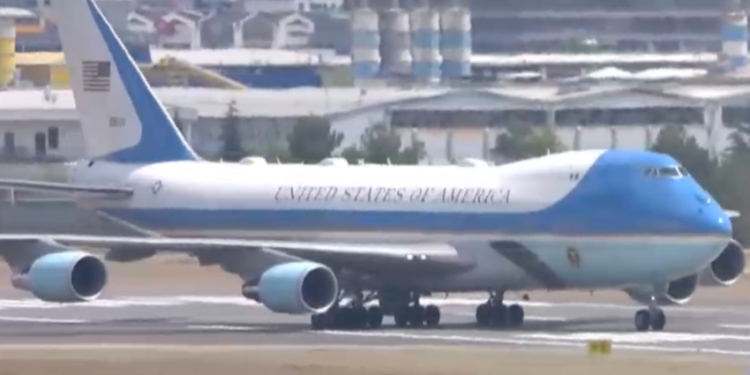 Trump’ın uçağı Ankara’ya indi
