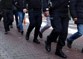 İstanbul merkezli yasa dışı bahis operasyonunda 13 kişi tutuklandı