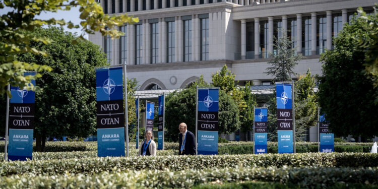 Ankara’da NATO Zirvesi’nin ikinci günü başladı