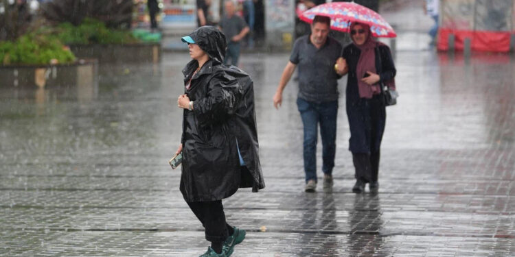Meteoroloji’den İstanbul ve Trakya’ya kuvvetli yağış uyarısı: Saat verildi